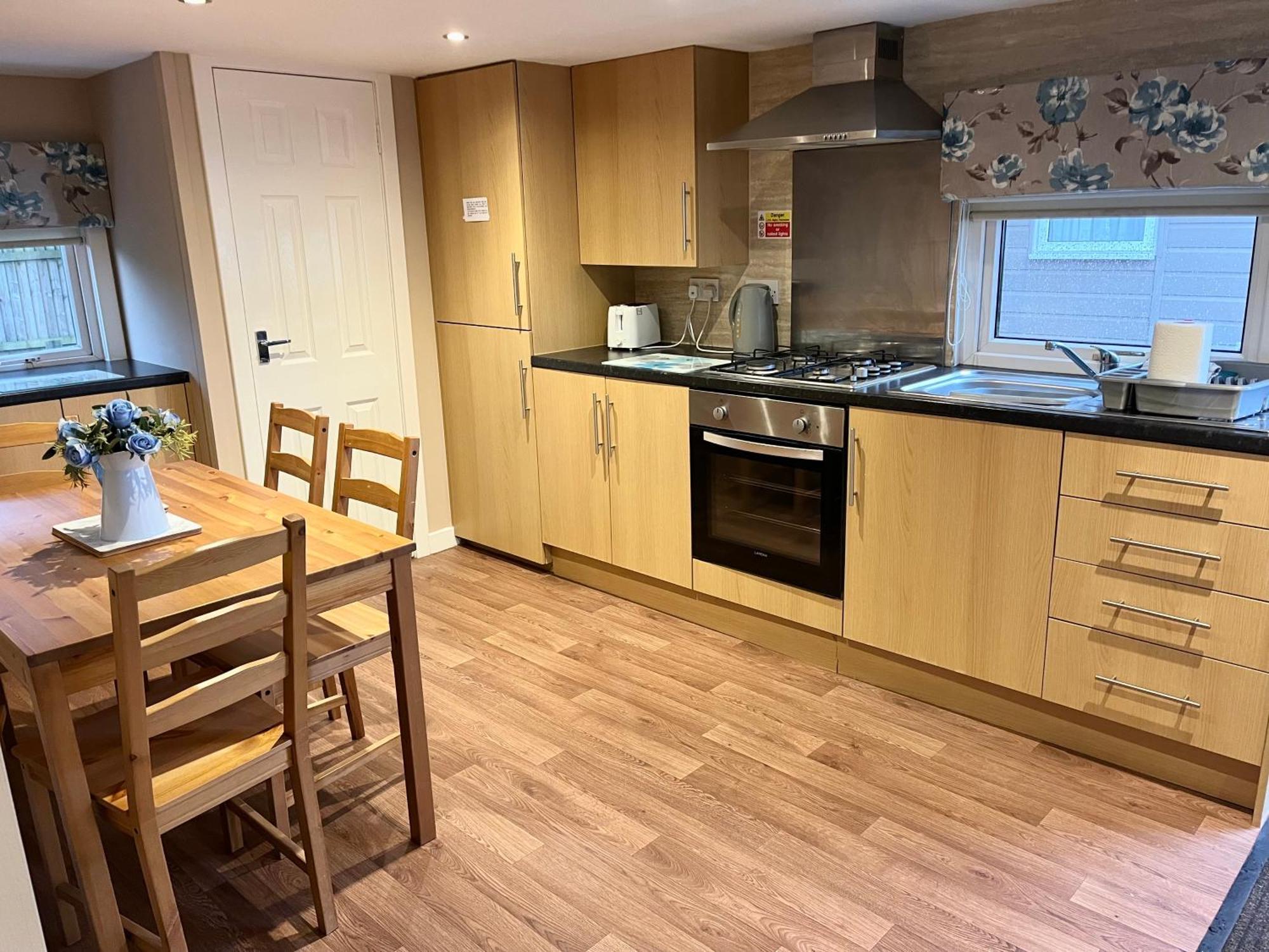 2 Bedroom Self-Catering Chalet Stepps Luaran gambar
