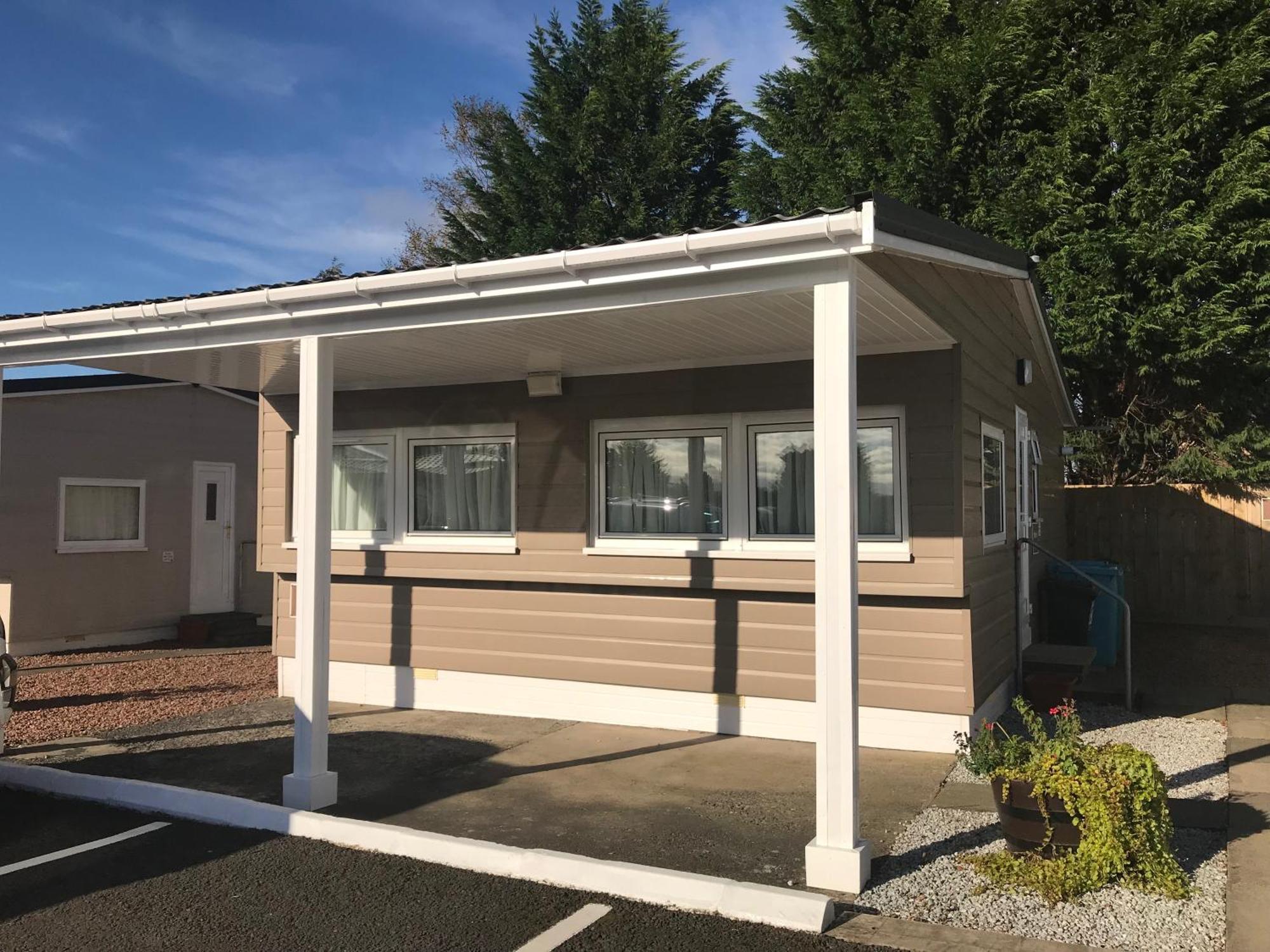 2 Bedroom Self-Catering Chalet Stepps Luaran gambar