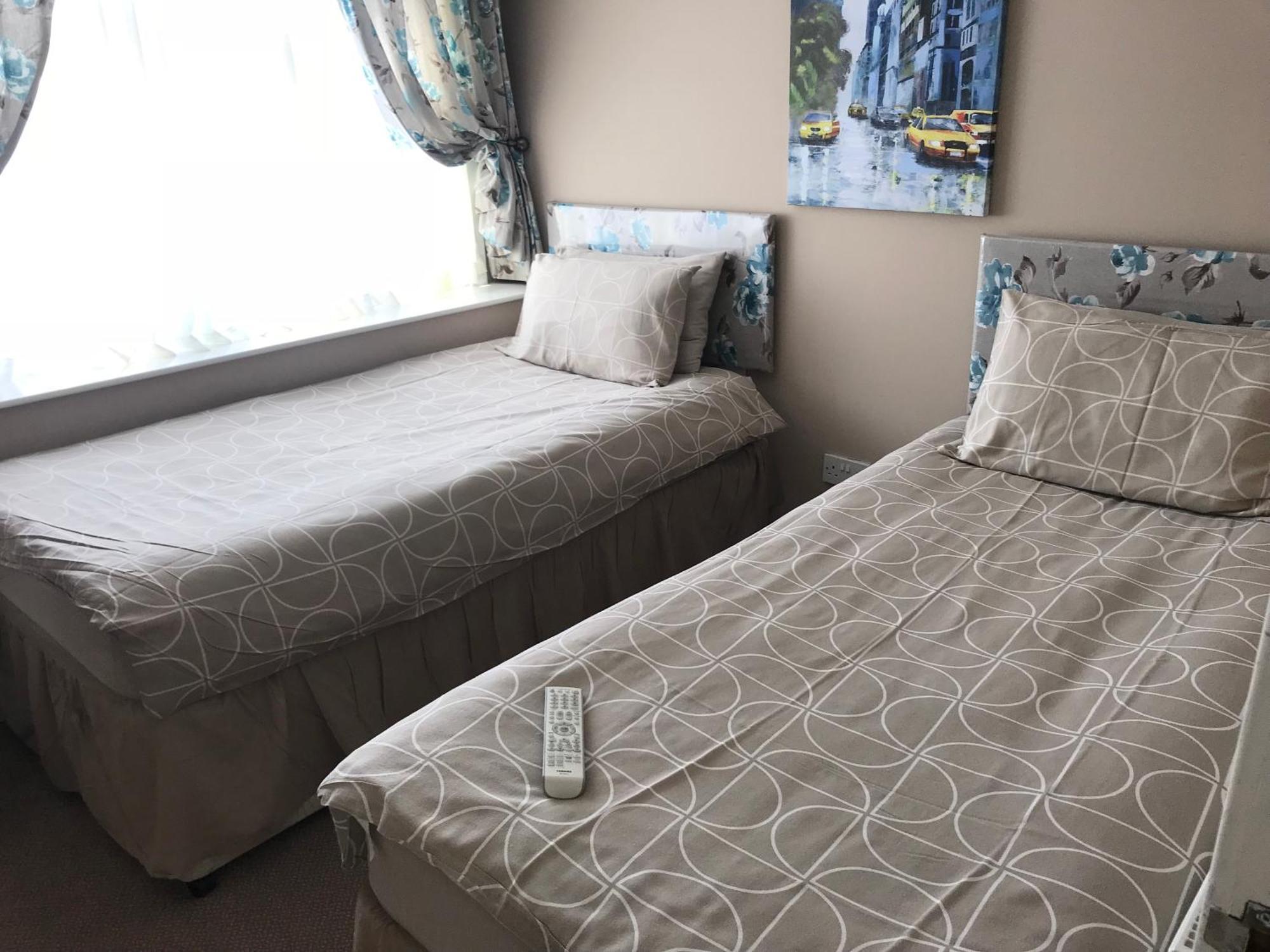 2 Bedroom Self-Catering Chalet Stepps Luaran gambar