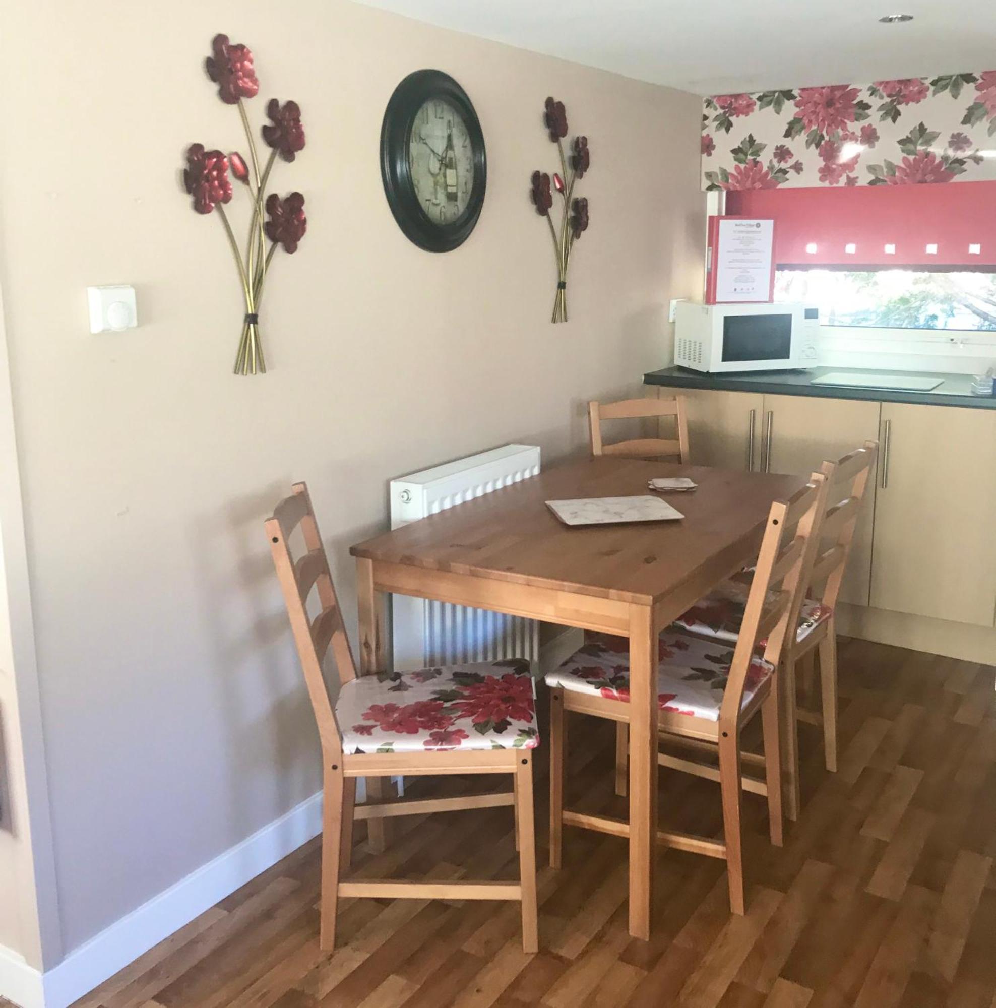 2 Bedroom Self-Catering Chalet Stepps Luaran gambar